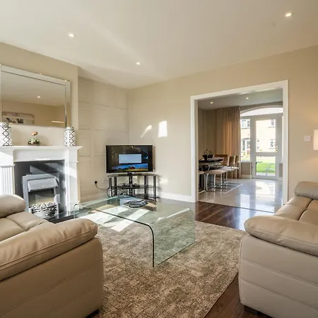 Muckross Luxury Residences Holiday home *
