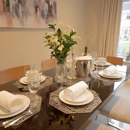 Casa de Férias Muckross Luxury Residences *