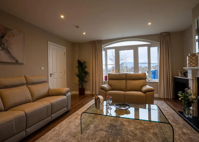 別荘 Muckross Luxury Residences